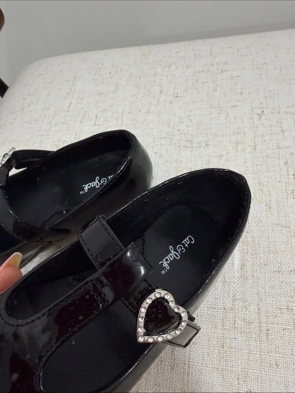 Cat & Jack Girls Black Patent Mary Jane Shoes with Heart Buckle